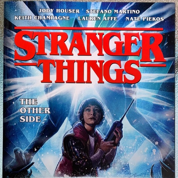 Stranger Things: The Other Side (Graphic Novel) - Picture 4 of 5